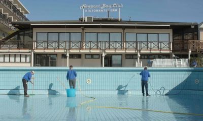 Vista Mare review – fascinating look at invisible labour in Italian beach hotspot