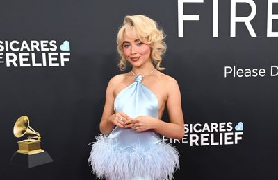 Sabrina Carpenter dazzles in diamonds at the Grammy Awards