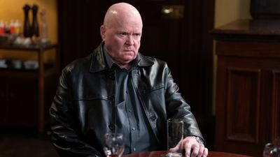 EastEnders tonight sees tragic death twist for Walford legend that will send shockwaves around the Square