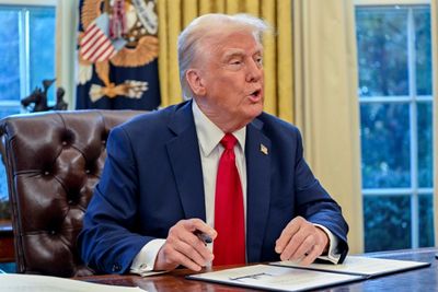 Stock Markets Plunge In Reaction To Trump Tariffs