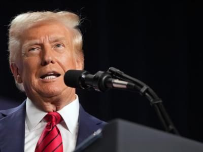 Trump Plans To Speak With Trudeau Before Tariffs Take Effect