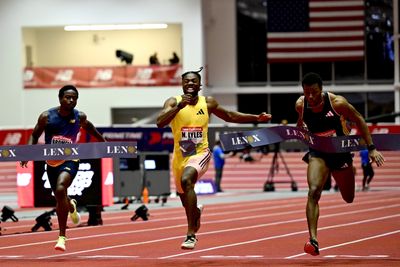 Olympic gold medalist trolls Tyreek Hill after a race