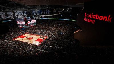 Raptors fans boo the U.S. anthem before NBA game in Canada