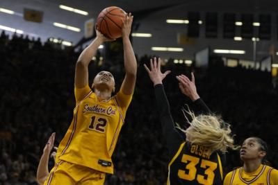 Iowa Upsets No. 4 USC, Snapping 15-Game Winning Streak