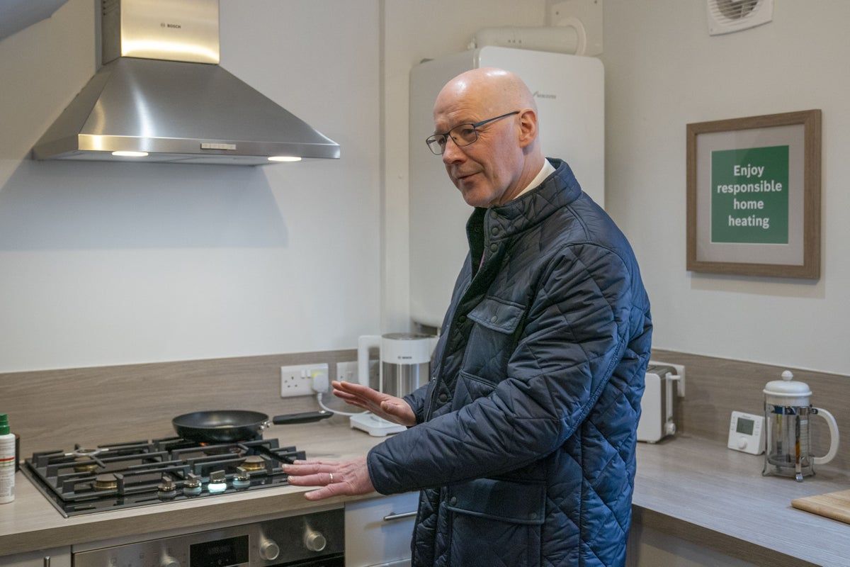 Scotland's Exciting Transition: First Minister John Swinney Visits Hydrogen-Powered Homes in Fife