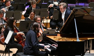 LSO/Harding/Trifonov review – nuanced and individual Schumann, then propulsive Mahler