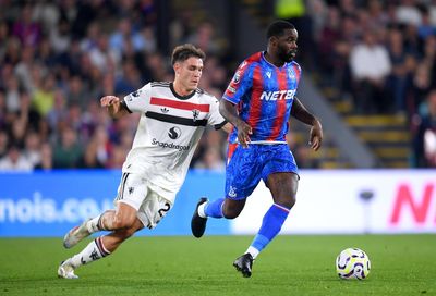 Crystal Palace: Jeffrey Schlupp to join Celtic on loan for rest of season