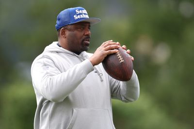 Seahawks to retain Frisman Jackson as WR coach