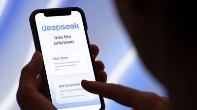 DeepSeek ‘incredibly vulnerable’ to attacks, research claims