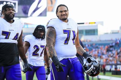 Seahawks sign former Ravens OL Sala Aumavae-Laulu to a Reserve/Future deal