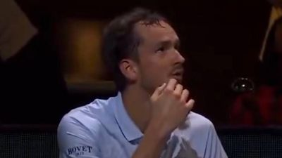 Daniil Medvedev Angrily Argues With Umpire for Giving Him a Time Violation