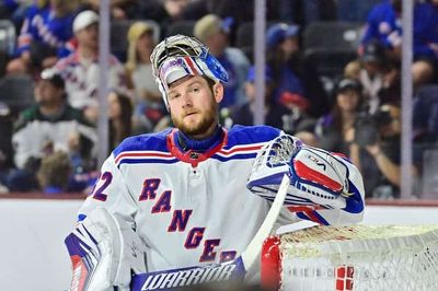 Jonathan Quick wins 400th NHL game