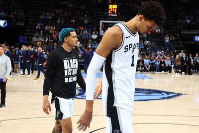Why was Monday night’s Grizzlies-Spurs game delayed?