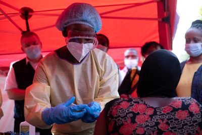 Uganda starts clinical trial to combat Sudan strain of Ebola