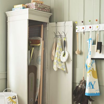 Is it better to dry dust or wet dust? Experts urge you to choose the right option or risk making your home dirtier