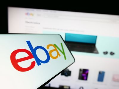 Are Wall Street Analysts Predicting eBay Stock Will Climb or Sink?