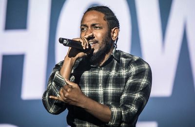 Usher urges Kendrick Lamar to 'savour' Super Bowl experience