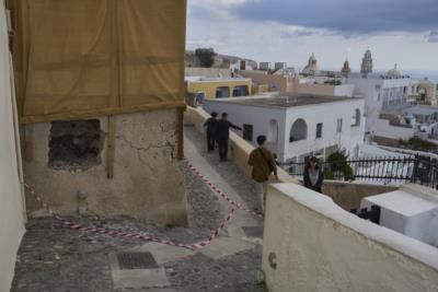 Greek Islands Evacuate As Earthquake Swarm Continues