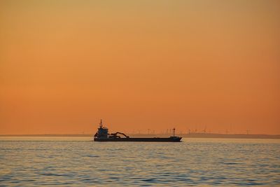 US-China Trade War Concerns Weigh on Crude Prices