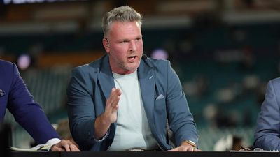 Pat McAfee Had Two-Word NSFW Translation of Travis Kelce’s Chiefs-Refs Comments