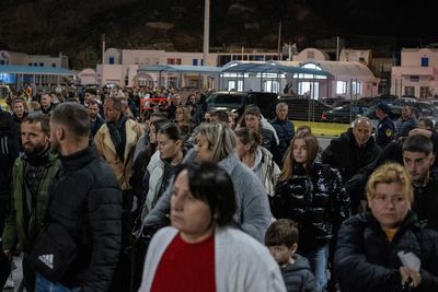 Thousands evacuate Santorini as earthquakes hit island