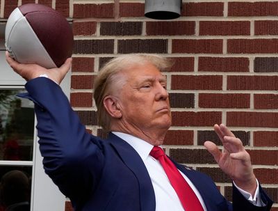 45, 47, Hike! Donald Trump set to attend Super Bowl between Chiefs and Eagles