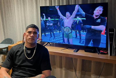 Dricus Du Plessis has ‘world’s respect’ for Alex Pereira, lauds UFC champ as one of the GOATs