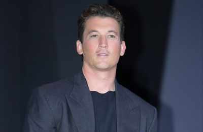 Miles Teller not cheering on Travis Kelce at this year's Super Bowl