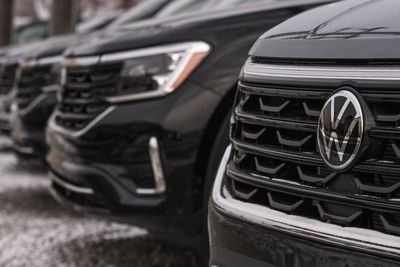 VW, Audi dealers are fighting for their right to sell you cars