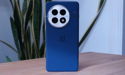 OnePlus 13 review: the rapid Android with a gorgeous fabric back