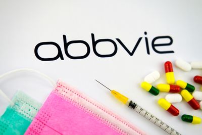 Is Wall Street Bullish or Bearish on AbbVie Stock?