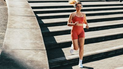 No more runner’s knee — 5 physiotherapist-approved exercises for pain-free running