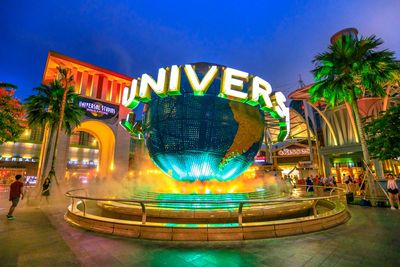 Plan to build Universal Studios resort near London still ‘ongoing’, says government