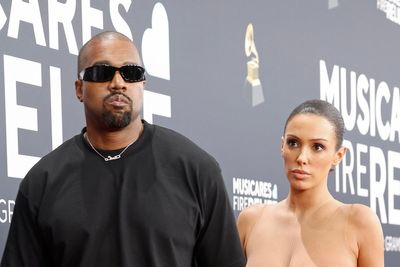 Grammys producer weighs in on Bianca Censori’s red carpet stunt with Kanye West