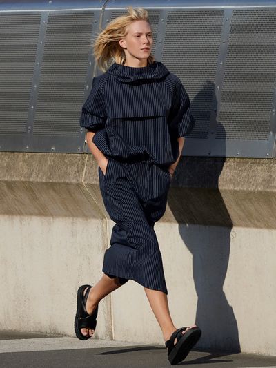 Clare Waight Keller Creates Essentials for City Life With the UNIQLO : C Spring 2025 Collection