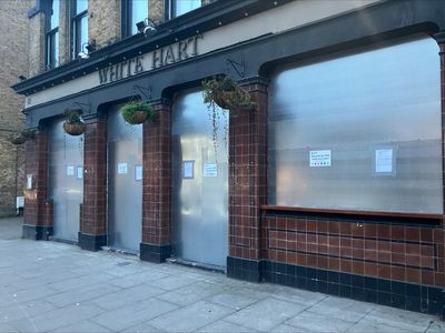 Popular east London pub boarded up as staff left 'without jobs overnight'