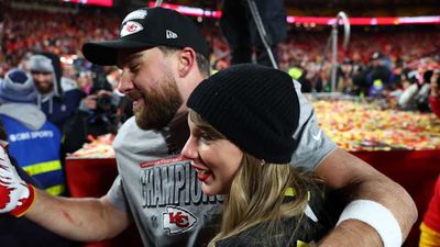 Bill Simmons Breaks Downs Odds of Travis Kelce-Taylor Swift Super Bowl Proposal