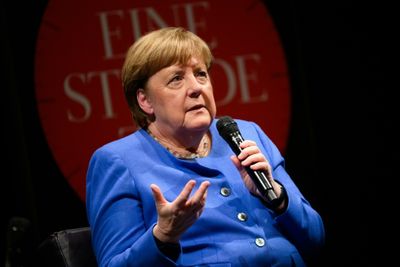 Merkel Urges Parties To Calm Pre-election 'Turmoil'