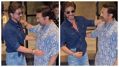 Shah Rukh Khan's fit physique impresses Aamir Khan at 'Loveyapa' screening; actor promises 'Main shuru kar raha hu abhi'