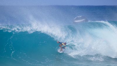 Wright leads Australian charge into surfing quarters