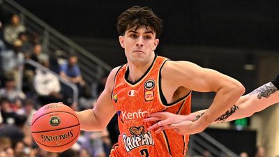 Armstrong triple-double sends message as Taipans bite