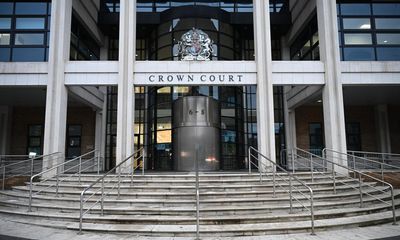 Send first-time, low-level offenders to rehab instead of court, Bar Council says