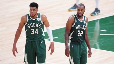 Giannis Antetokounmpo Had the Highest Two-Word Praise for Khris Middleton After Trade