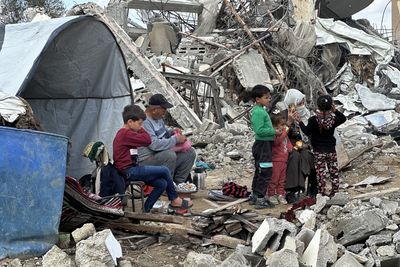 Thousands in Gaza struggle in tents amid cold, stormy weather