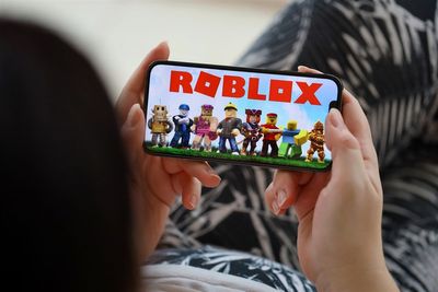 Price Plunge in Roblox Presents Opportunity for Robust Gains