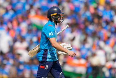 Jos Buttler rues loss of momentum after Phil Salt run-out as England sunk again