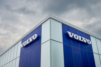 Volvo Cars Anticipates Bumpy 2025 As Demand Slows