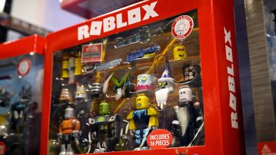 Roblox Stock Plunges After Bookings, Users Fall Short of Expectations