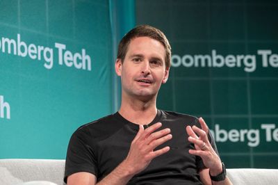 Snap CEO Evan Spiegel mocks Mark Zuckerberg on LinkedIn, says he’s the ‘VP of Product @ Meta’ because of all the features Facebook and Instagram have replicated from his app