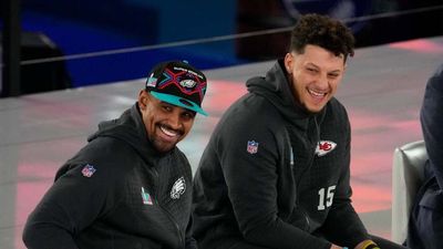 Patrick Mahomes Baffled By Those Still Doubting Eagles Quarterback Jalen Hurts